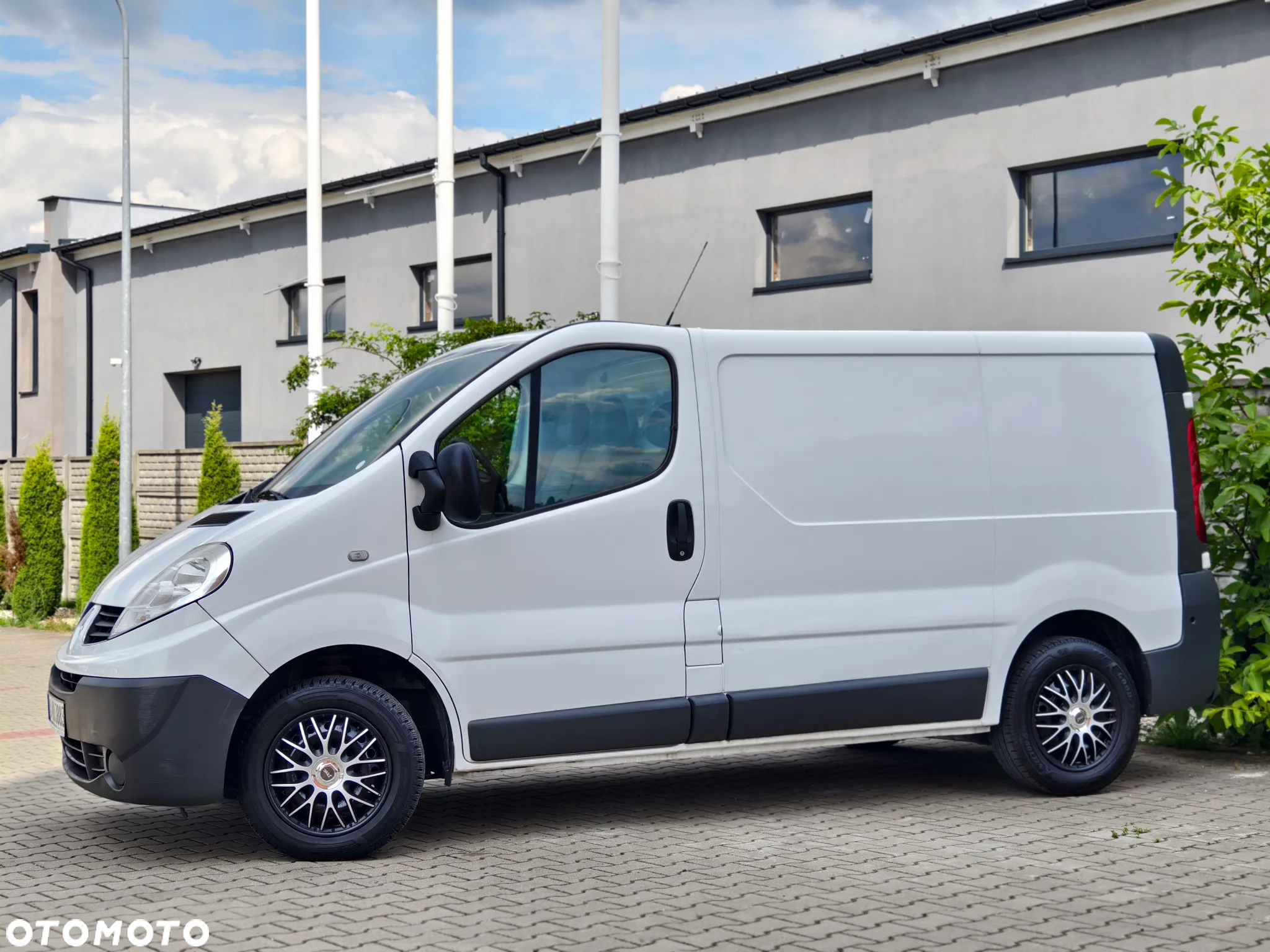 Renault Trafic - 23