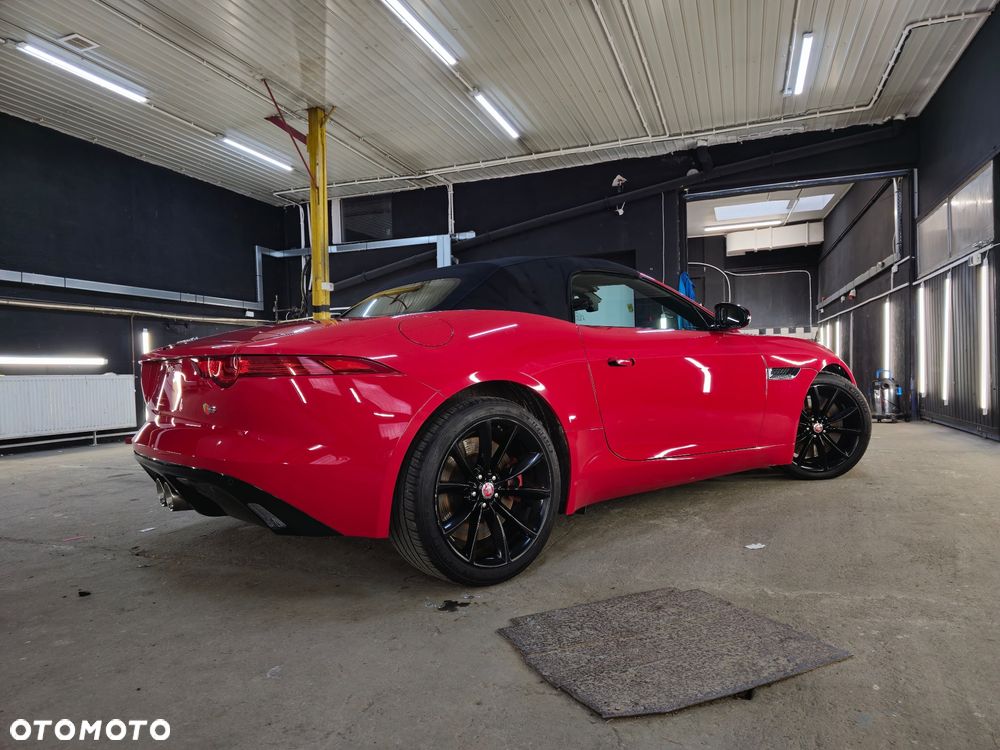 Jaguar F-Type S - 13