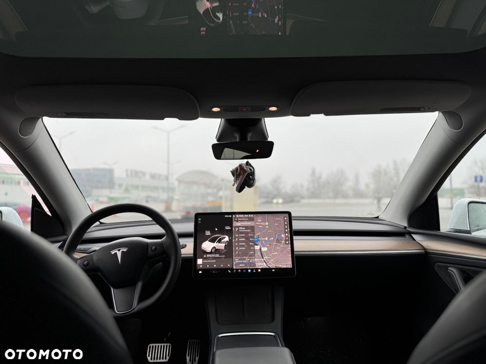 Tesla Y Long Range Dual Motor AWD - 23