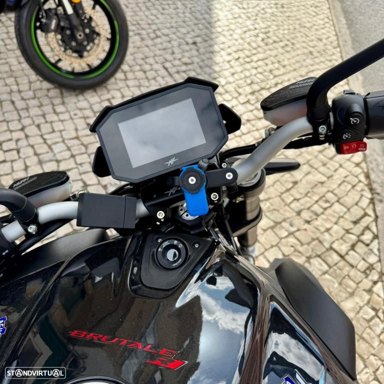 MV Agusta Brutale R - 18