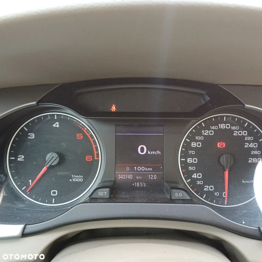 Audi A4 Avant 2.0 TDI DPF Attraction - 9