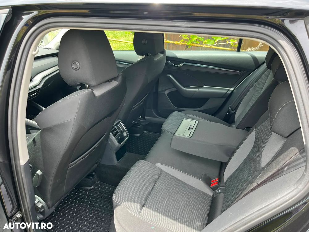 Skoda Octavia 2.0 TDI DSG Ambition - 24
