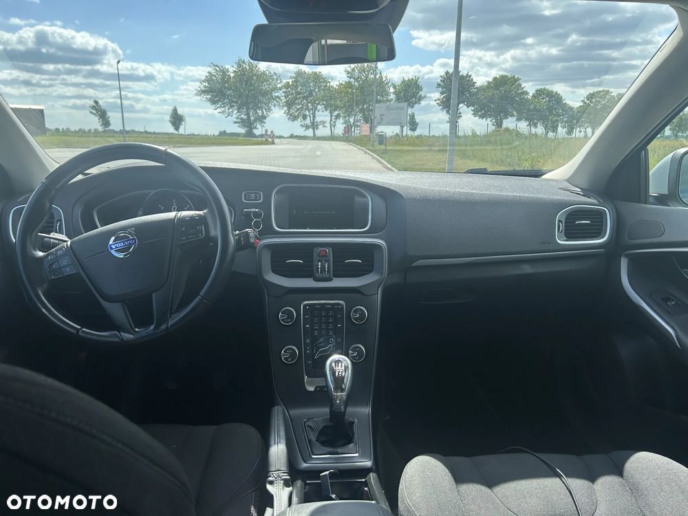 Volvo V40 D2 - 12