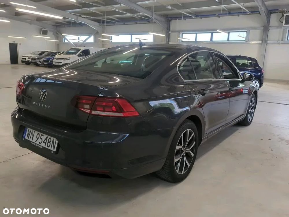 Volkswagen Passat 2.0 TDI EVO Business DSG - 4
