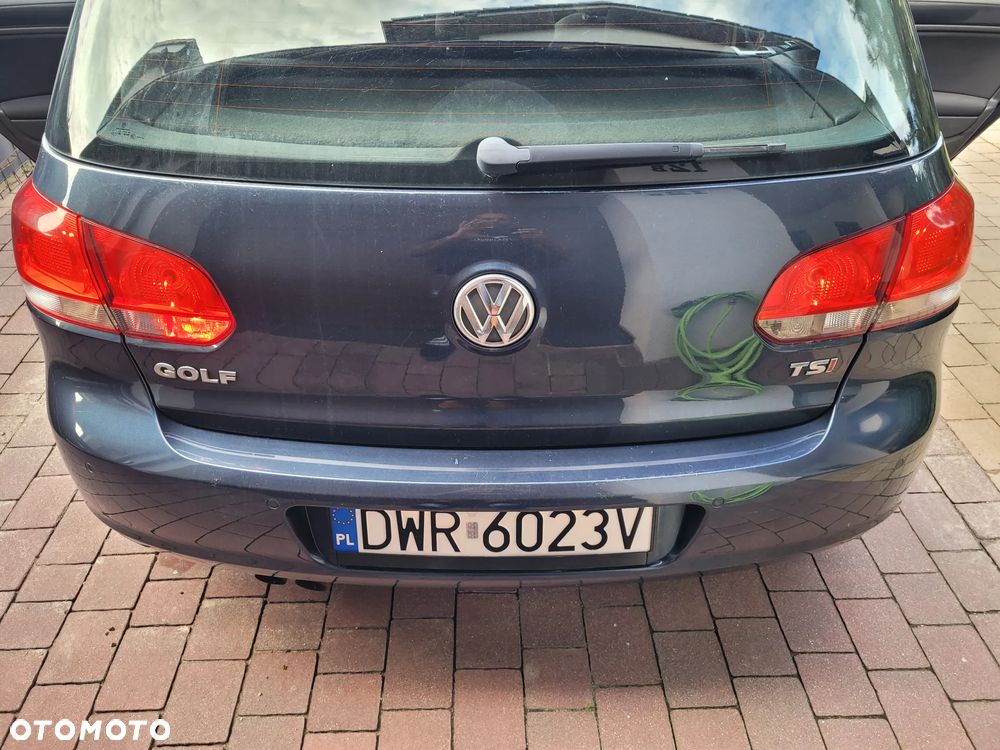 Volkswagen Golf - 6