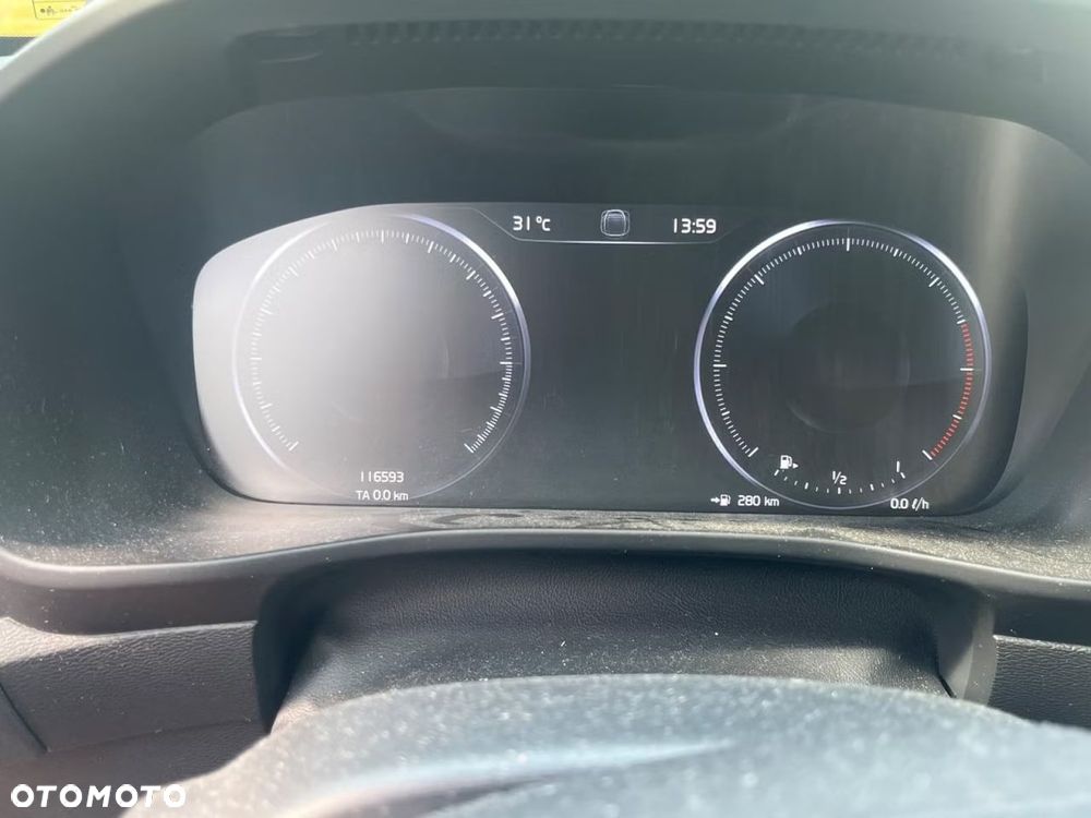 Volvo XC 40 D3 AWD Geartronic R-Design - 11