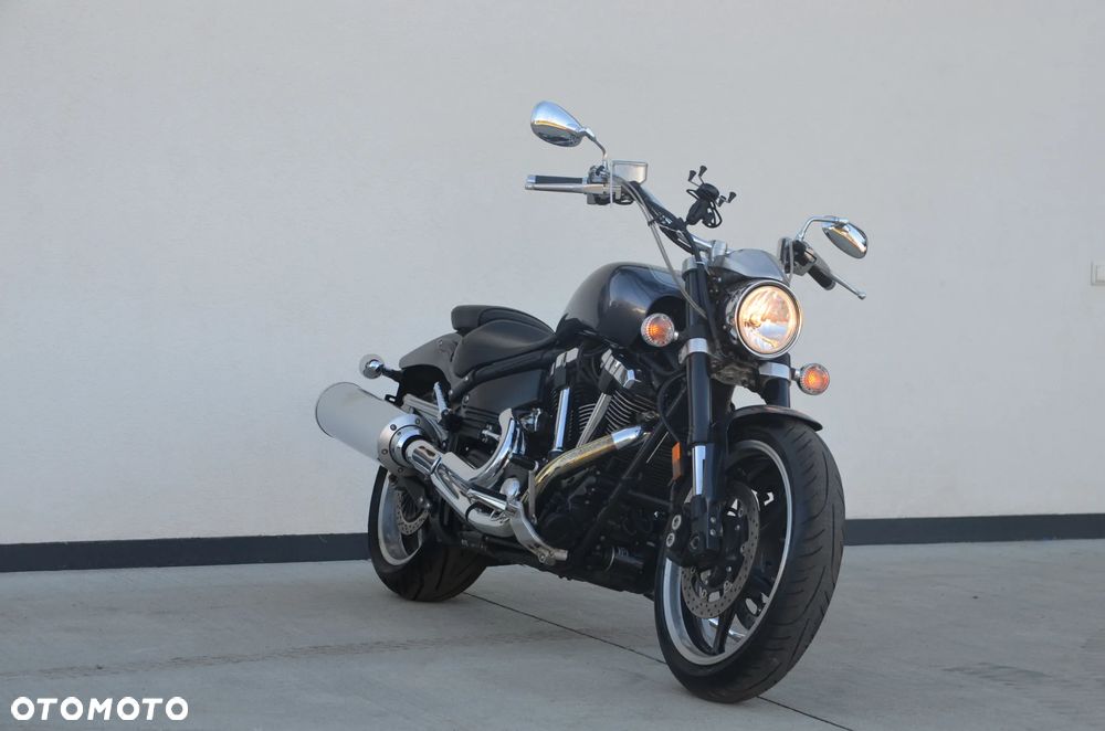Yamaha Road Star - 16