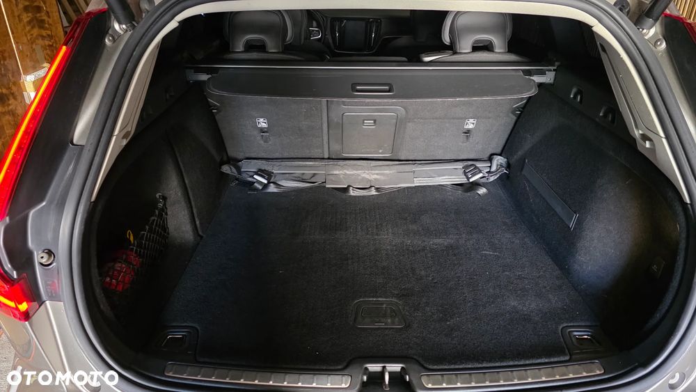 Volvo V60 D4 SCR Momentum - 18