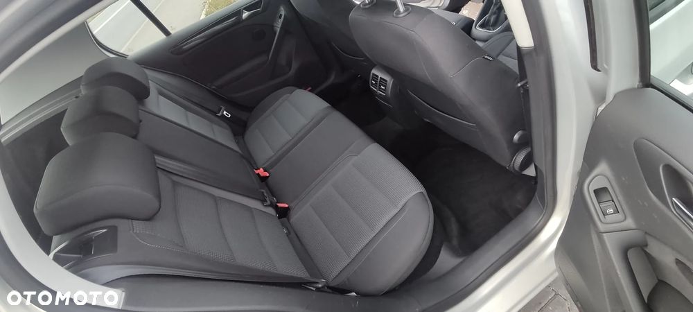 Volkswagen Golf 1.6 Comfortline - 22