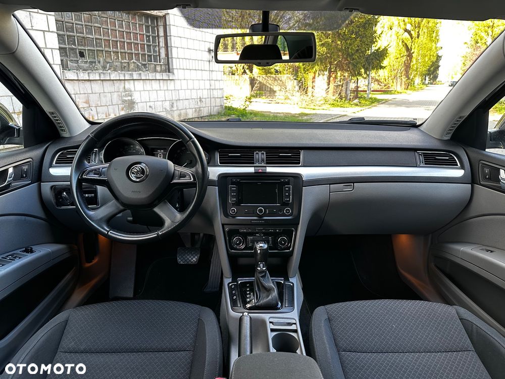 Skoda Superb 2.0 TDI Green tec DSG Elegance - 15