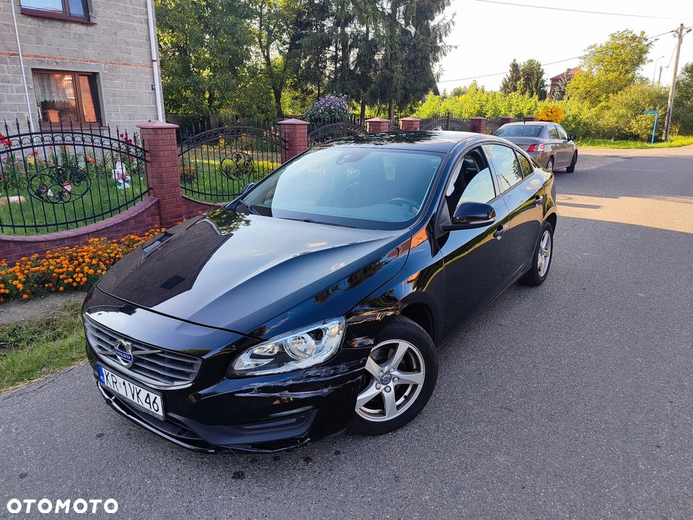 Volvo S60 T3 Drive-E Momentum - 1