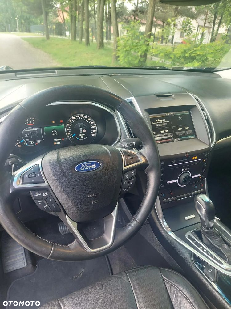 Ford Edge 2.0 TDCi Bi-Turbo 4x4 Titanium - 2