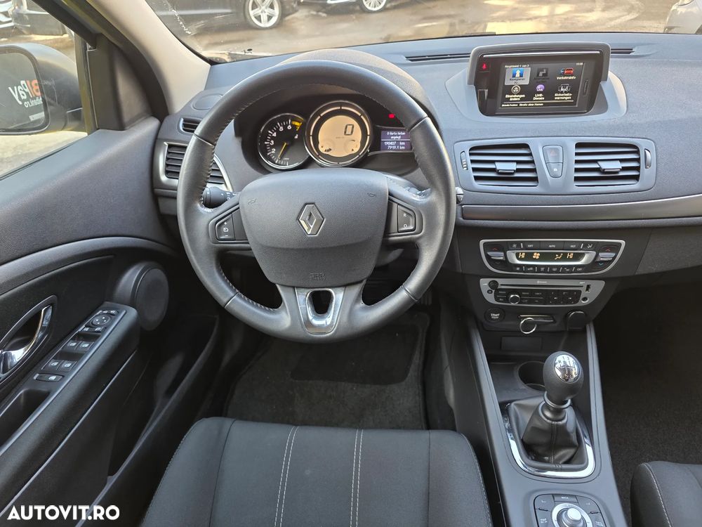 Renault Megane ENERGY TCe 115 Start & Stop Paris Business - 13