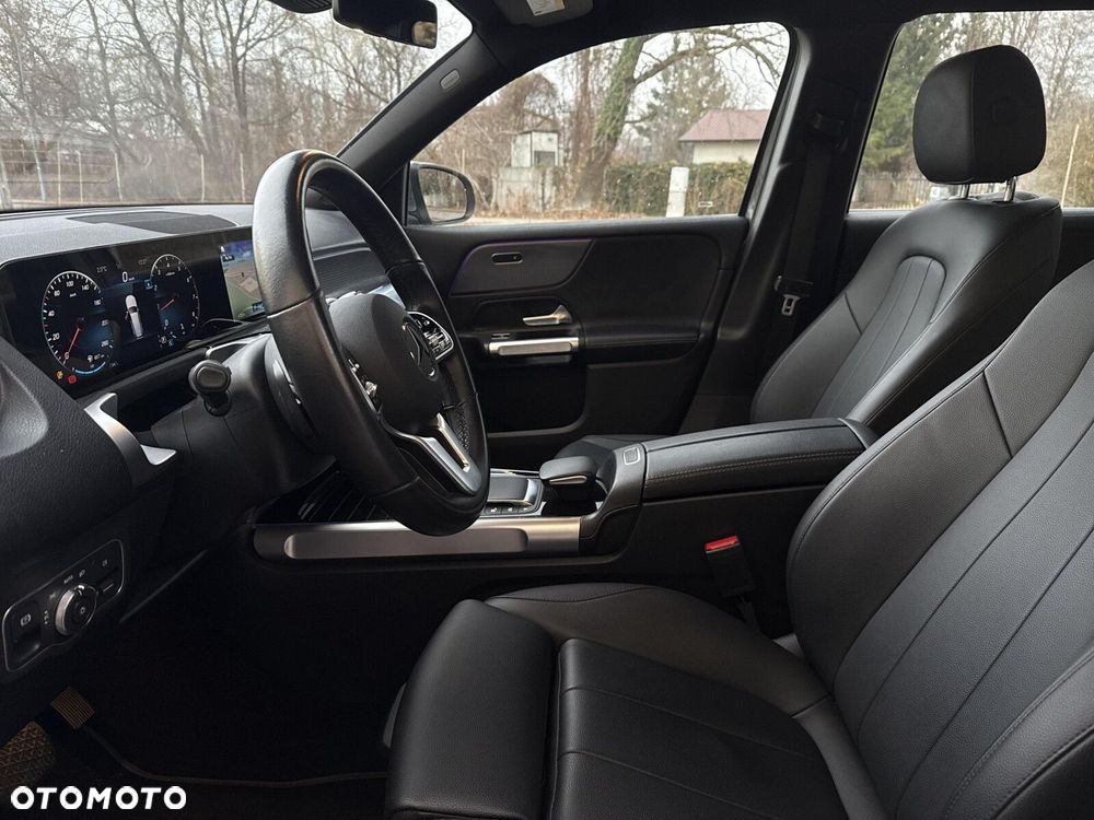 Mercedes-Benz GLB - 17