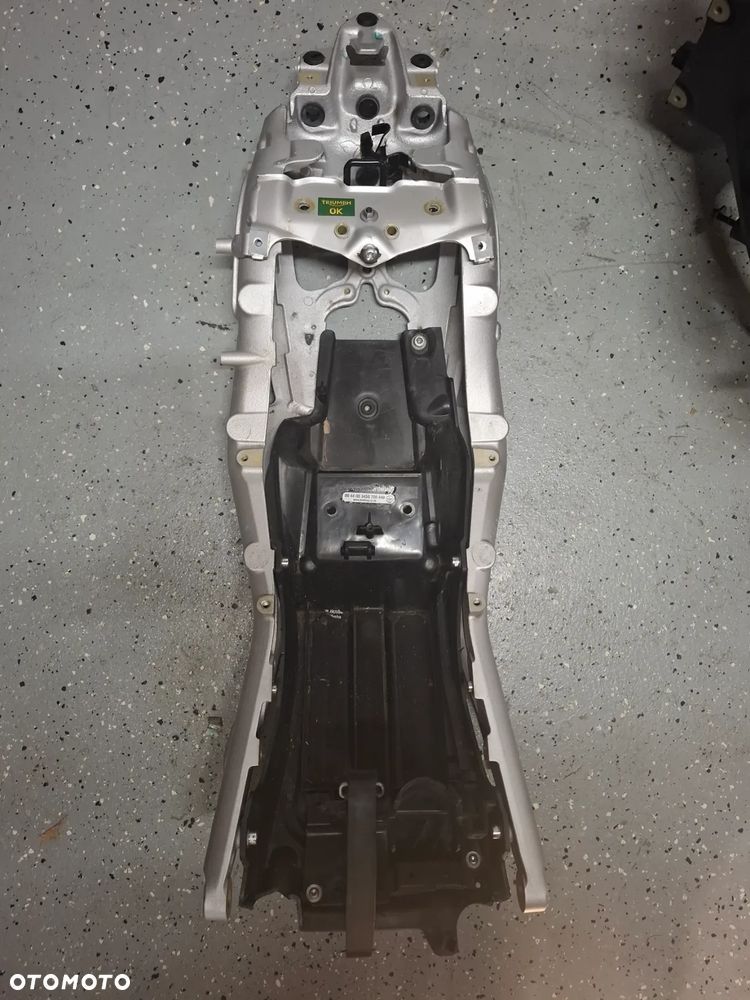 Triumph Speed Triple 1200 stelaż ogon - 1