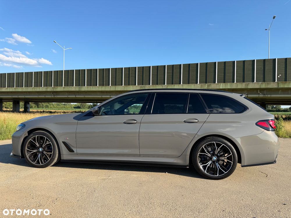 BMW Seria 5 520d xDrive mHEV M Sport sport - 7