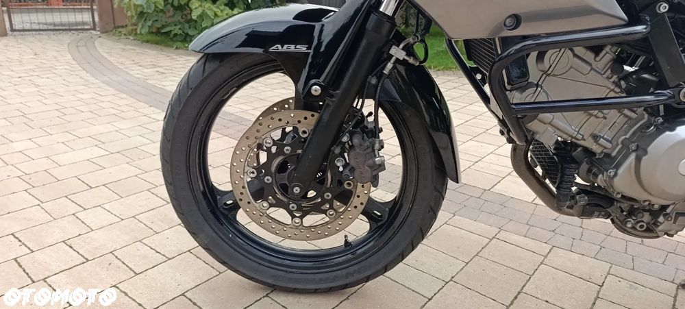 Suzuki V-STROM - 38