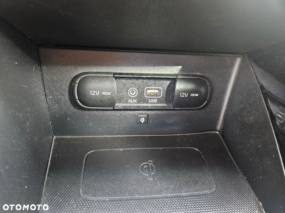 Kia Niro 1.6 GDI Hybrid M - 25