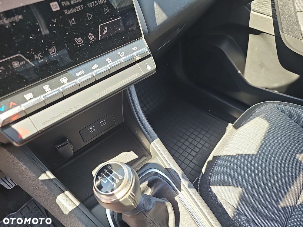 Renault Captur 1.0 TCe Techno - 17