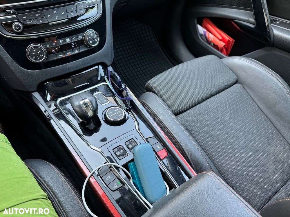 Peugeot 508 Hybrid4 - 13