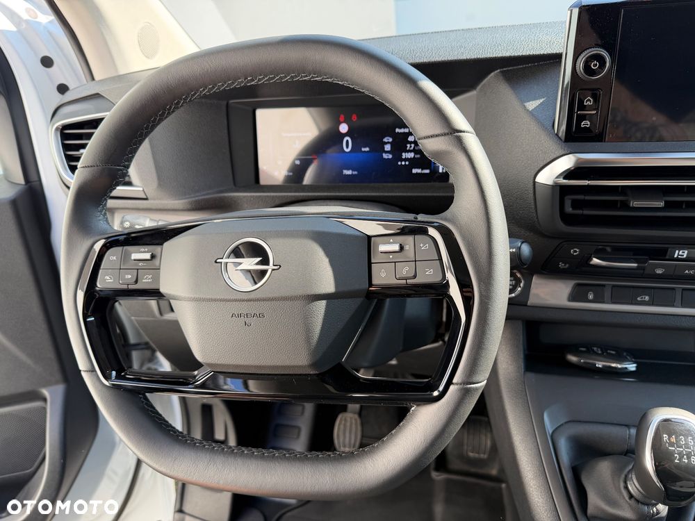 Opel Vivaro - 27