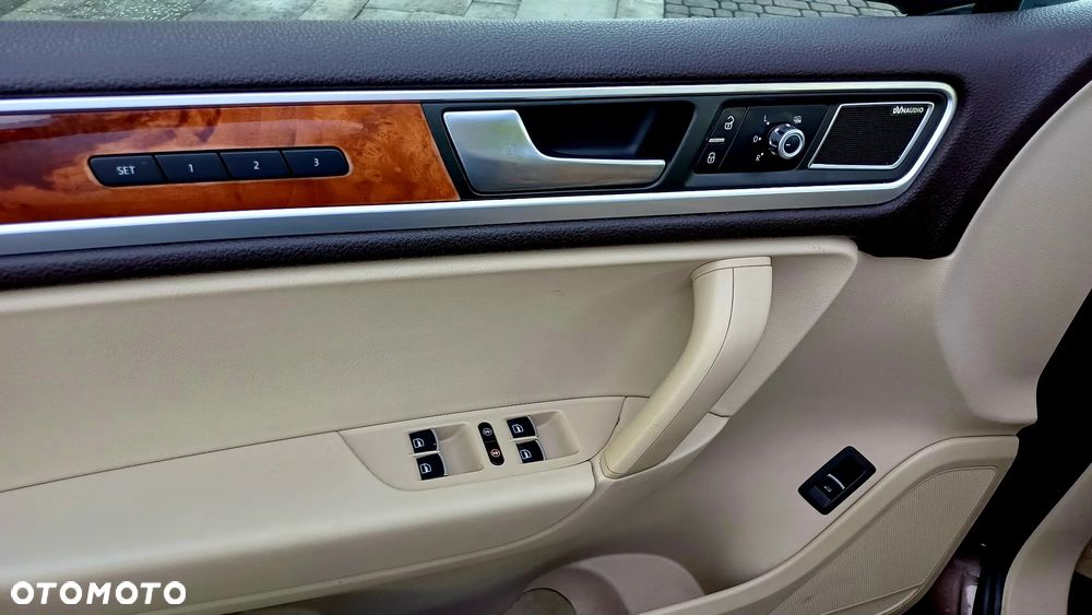 Volkswagen Touareg - 12