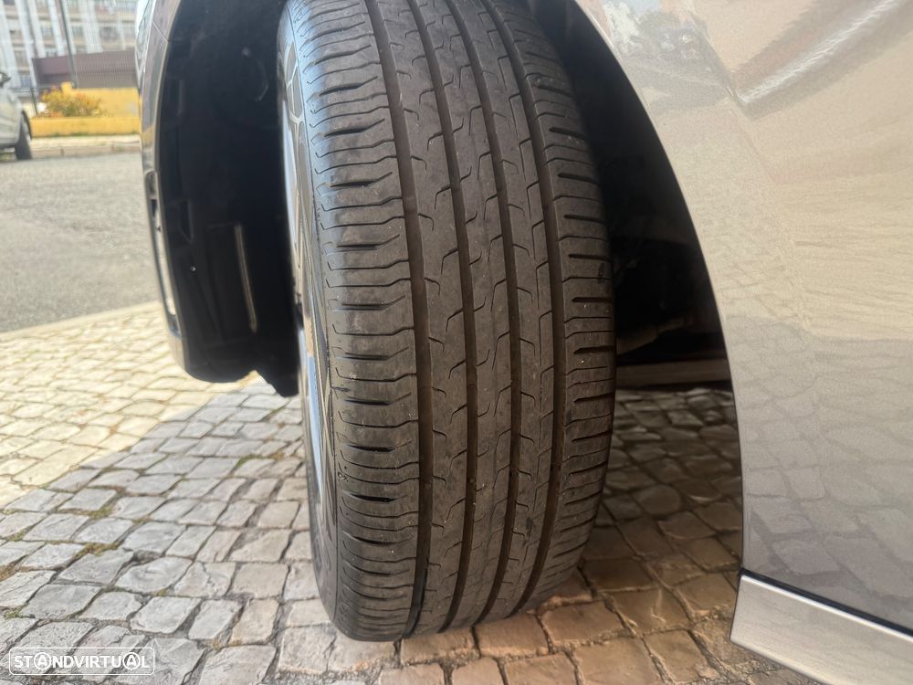 Mercedes-Benz A 250 e AMG Line - 10