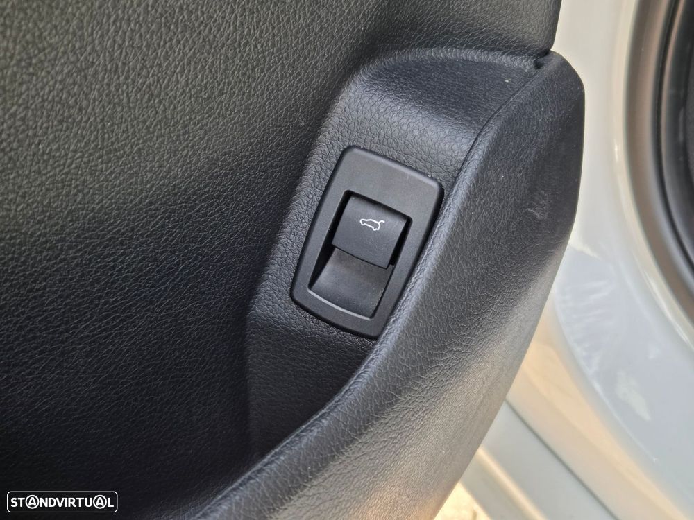 BMW 218 Gran Tourer i Line Luxury Auto - 10