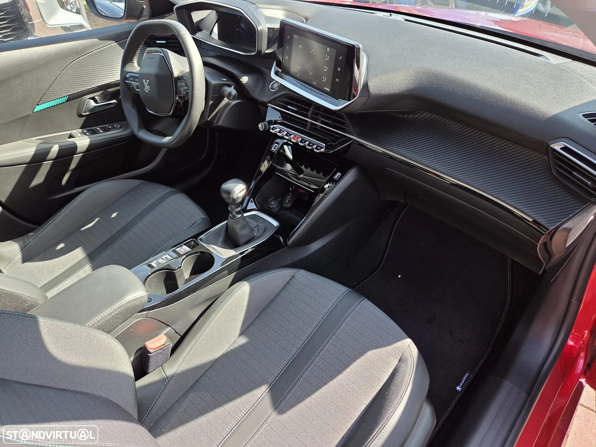 Peugeot 208 1.2 PureTech Allure - 17