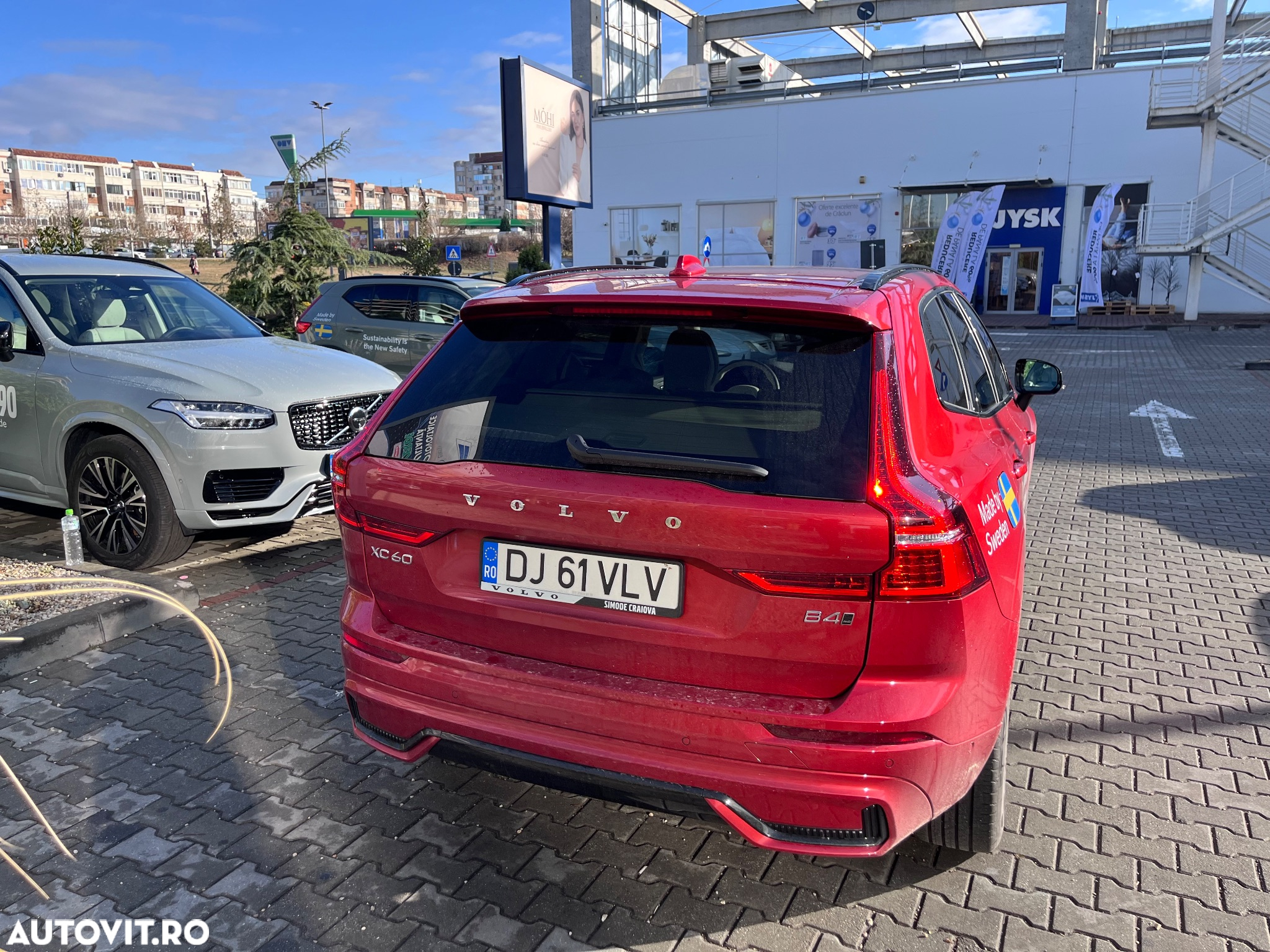 Volvo XC 60 B4 MHEV AT AWD Plus Dark - 5