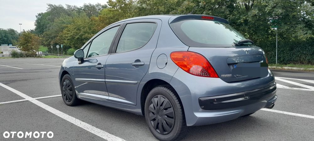 Peugeot 207 - 4