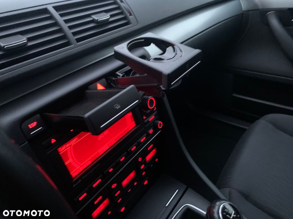 Audi A4 Avant - 6