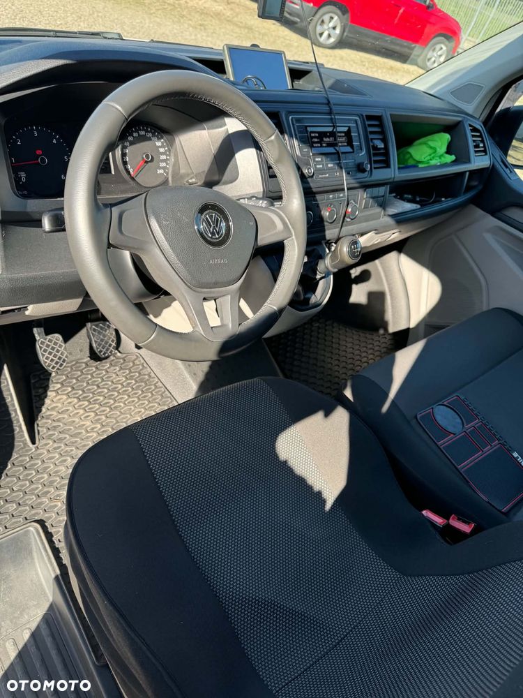 Volkswagen Transporter - 11