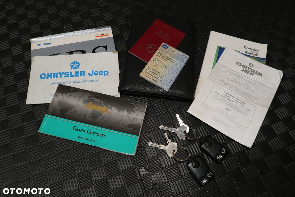 Jeep Grand Cherokee - 27
