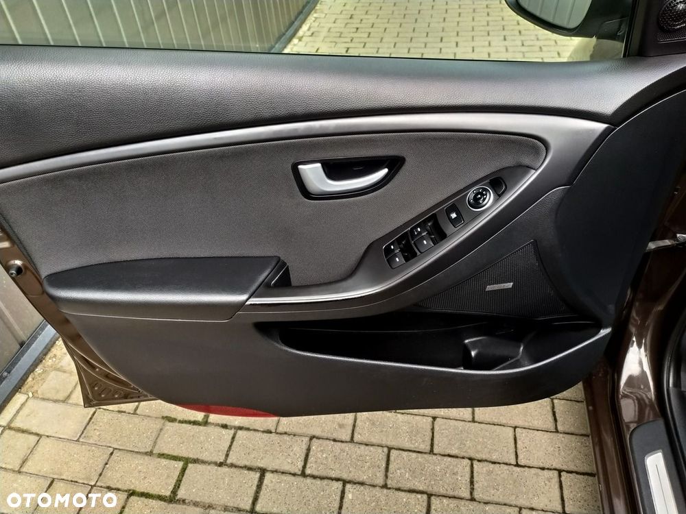 Hyundai i30 1.6 GDI BlueDrive Go - 15