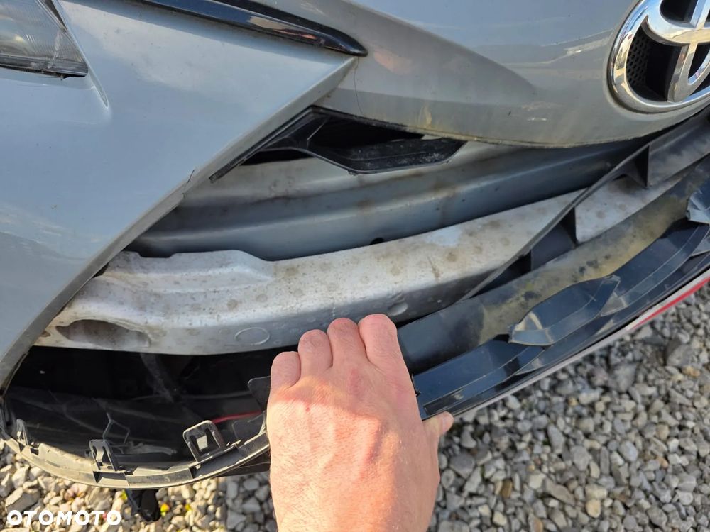 Toyota Yaris Hybrid 1.5 VVT-i GR Sport - 9