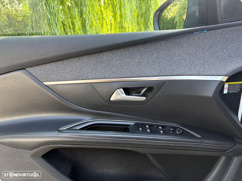 Peugeot 5008 BlueHDI 130 EAT8 GT - 23