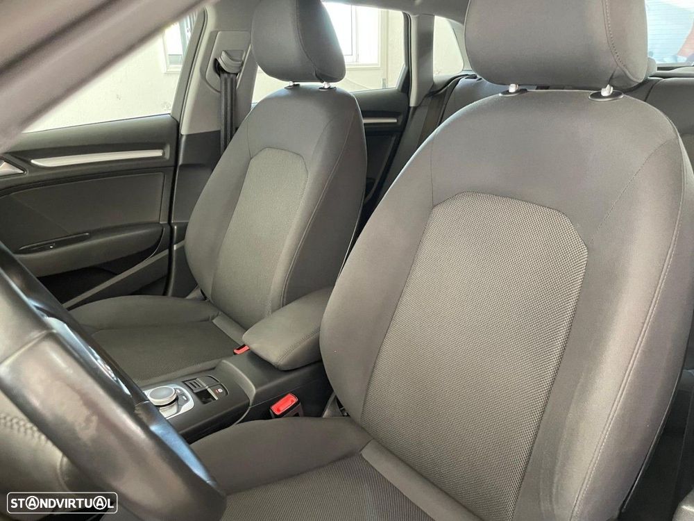 Audi A3 Sportback 30 TDI Design - 21