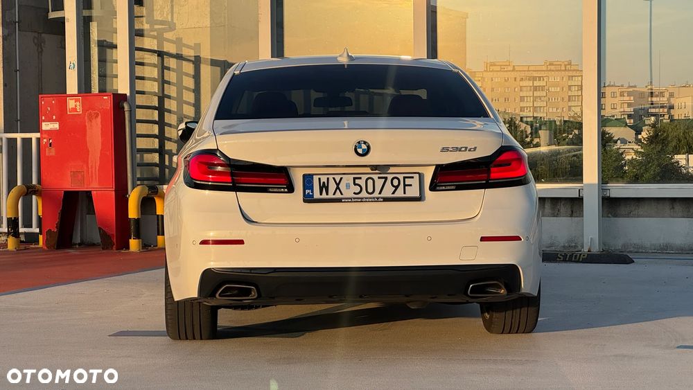 BMW Seria 5 530d Luxury Line - 9