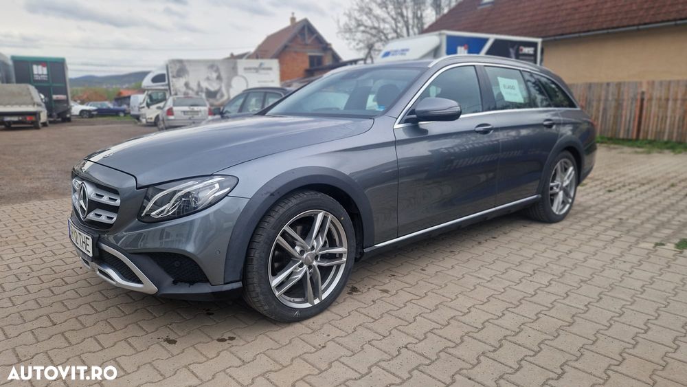 Mercedes-Benz E 220 d 4Matic All-Terrain 9G-TRONIC Avantgarde - 3