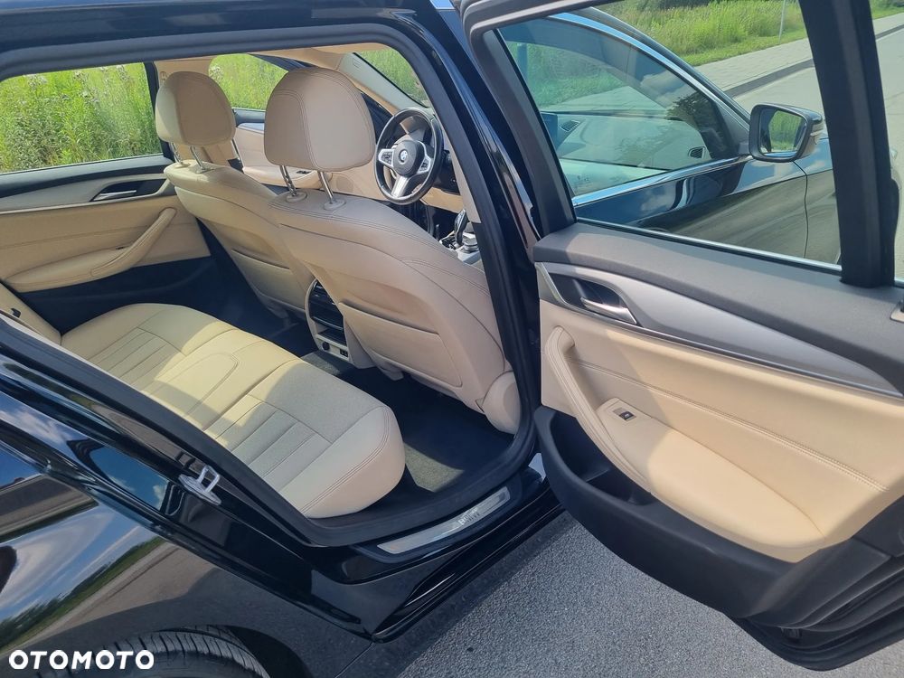 BMW Seria 5 518d mHEV - 18