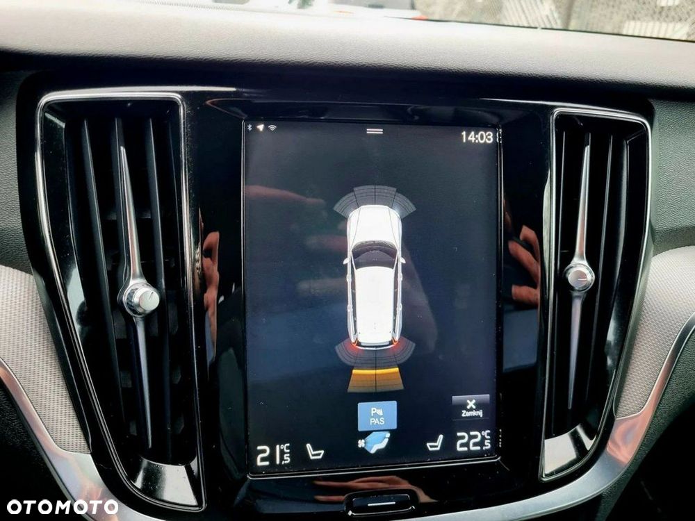 Volvo V60 D4 Geartronic R-Design - 26