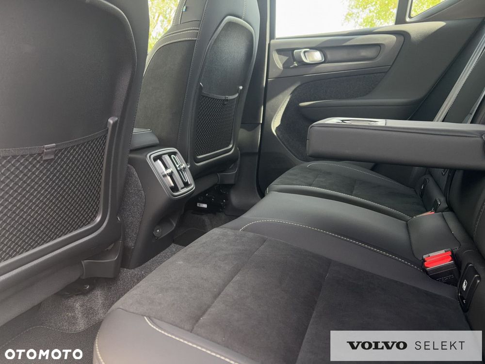 Volvo XC 40 B3 B DKG Plus Dark - 12