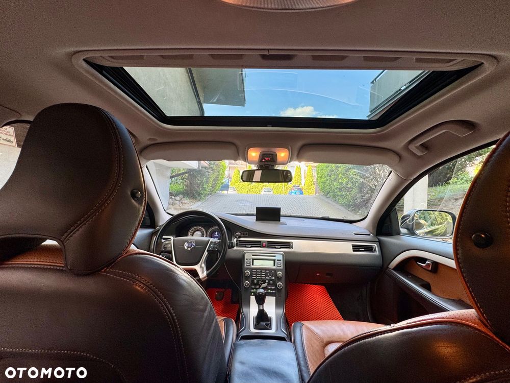 Volvo XC 70 - 24