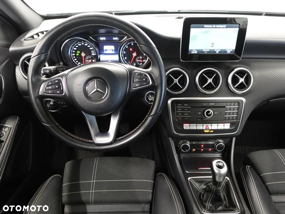 Mercedes-Benz Klasa A 180 (BlueEFFICIENCY) - 29