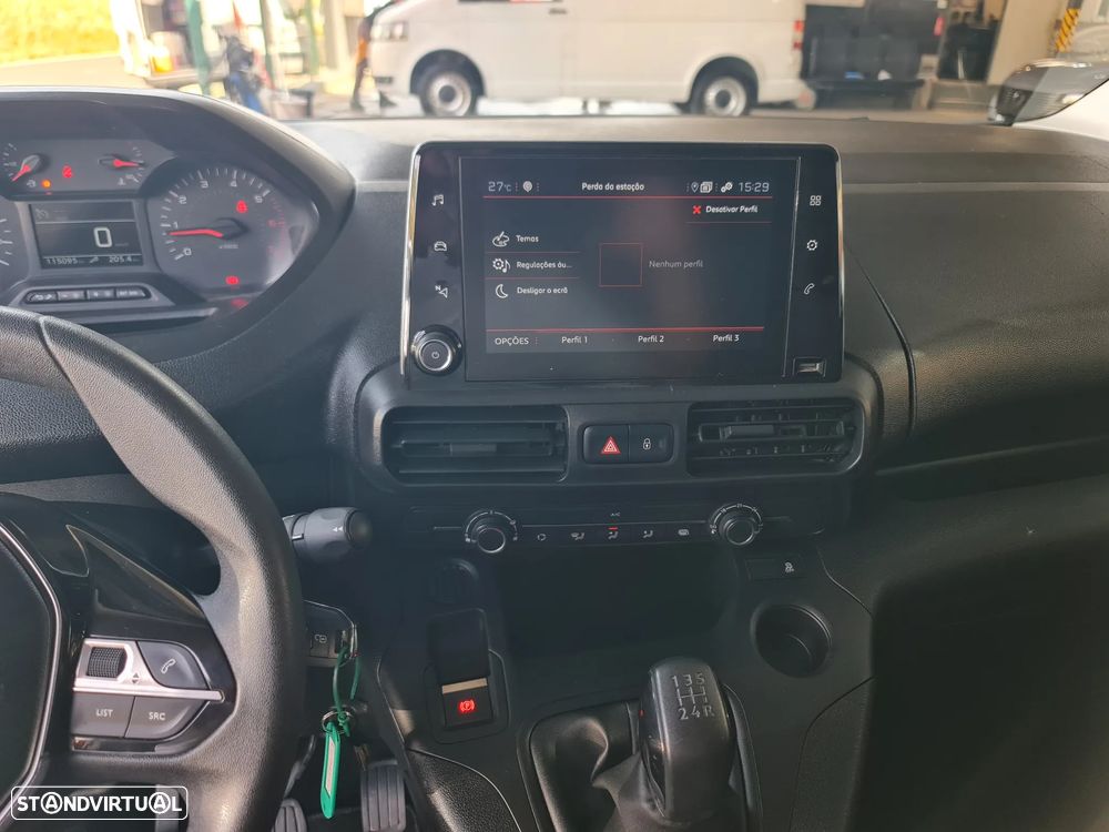 Peugeot Partner Asphalt 1.6 HDi 100cv Câmara CarPlay IVA Dedutível - 18