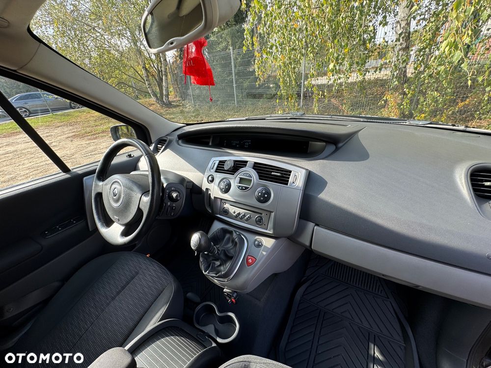 Renault Scenic - 23