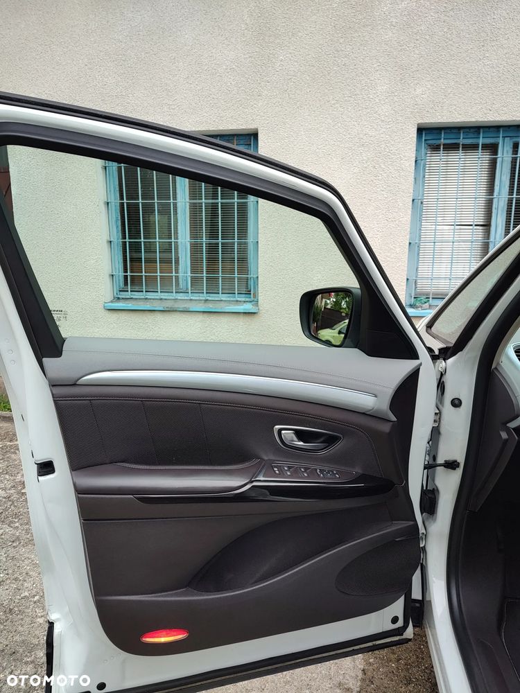 Renault Espace 1.6 dCi Energy Initiale Paris EDC - 18