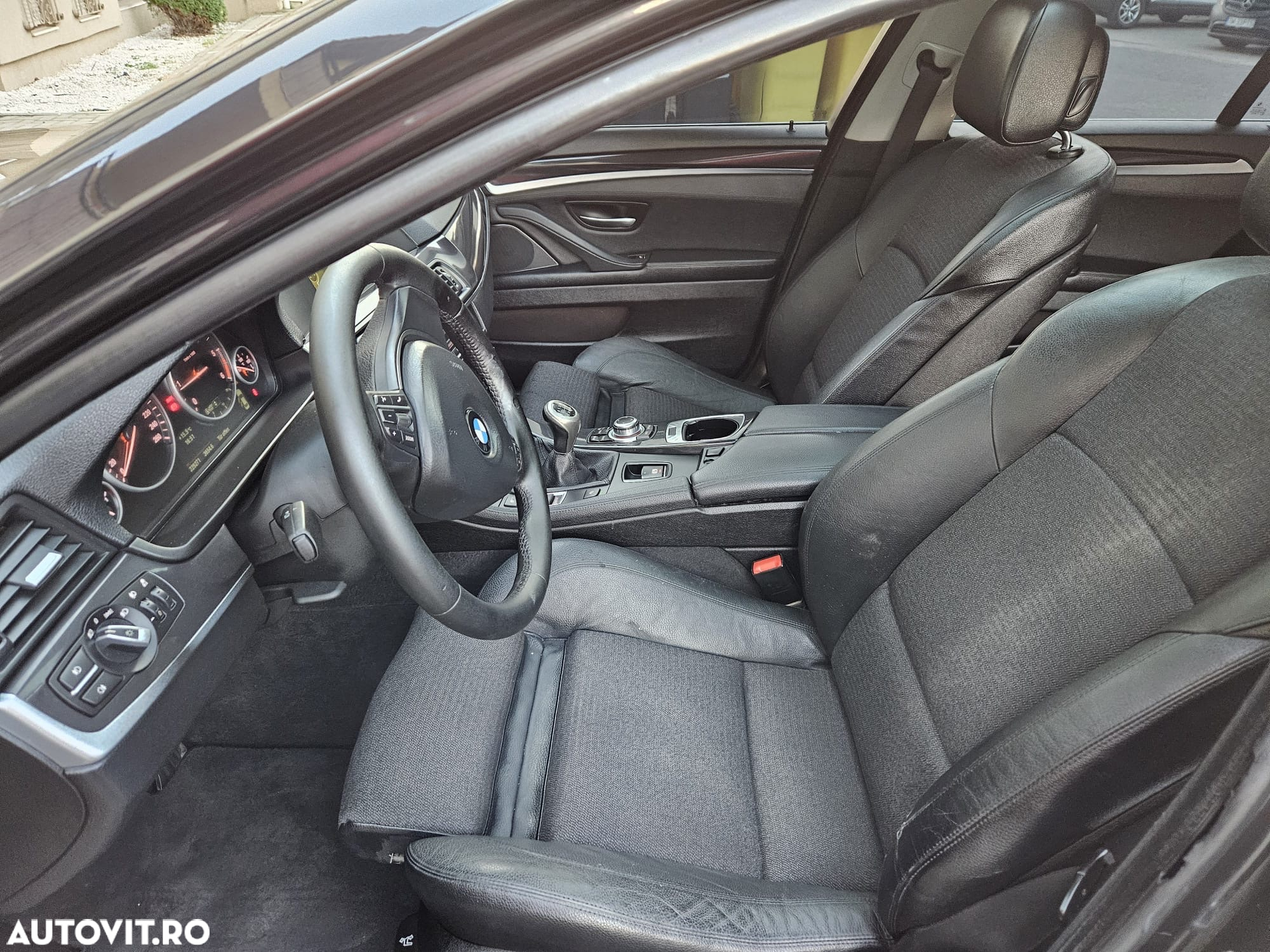 BMW Seria 5 520d Touring - 7
