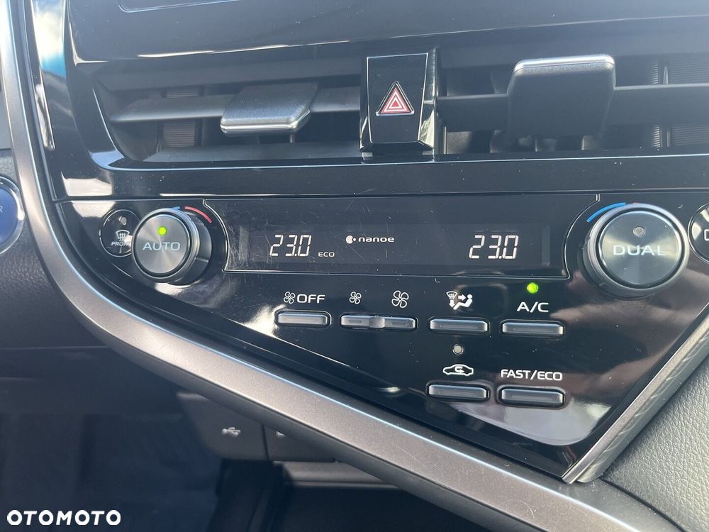 Toyota Camry 2.5 Hybrid Comfort CVT - 17